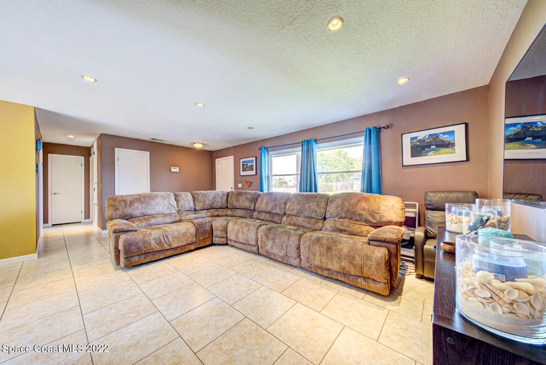 Photo of 2931 Kensington Road