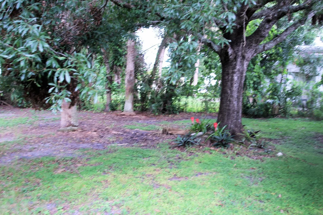 Photo of 1616 Airport Boulevard