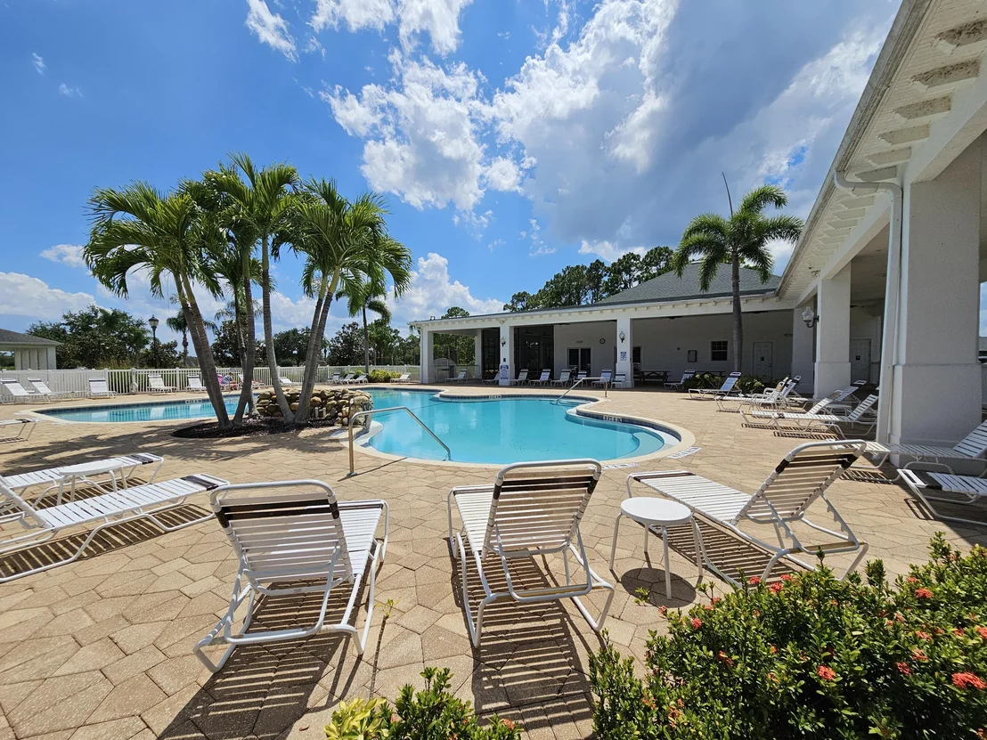 Photo of 325 Abernathy Circle