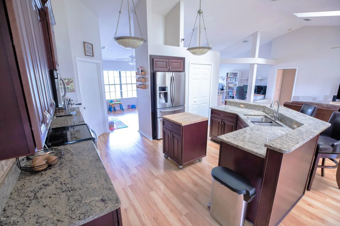 Photo of 678 Sandpiper Circle