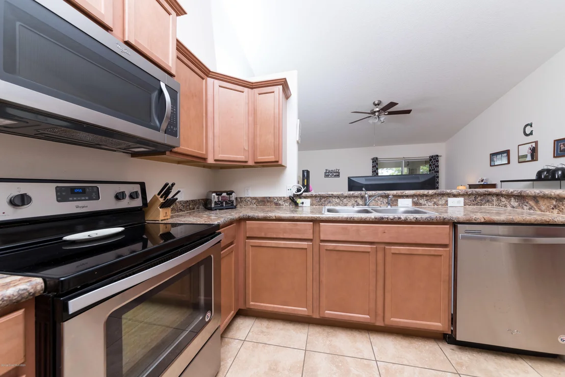 Photo of 5560 Graham Street