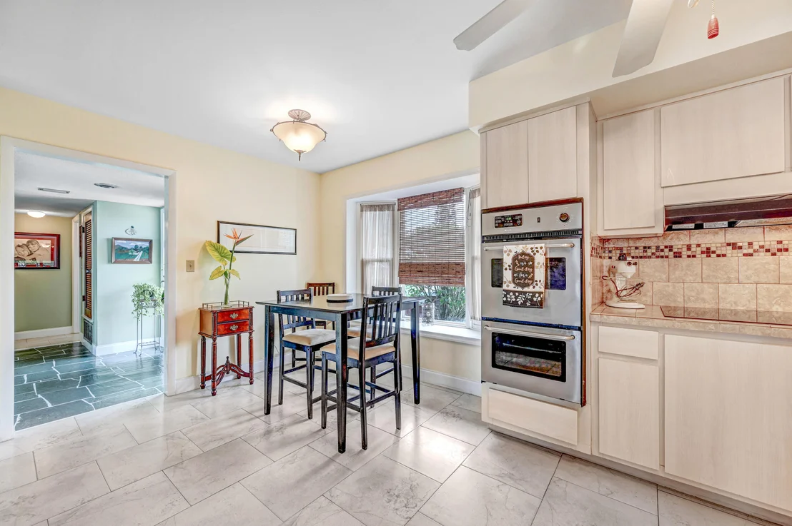 Photo of 798 Montclair Road NE