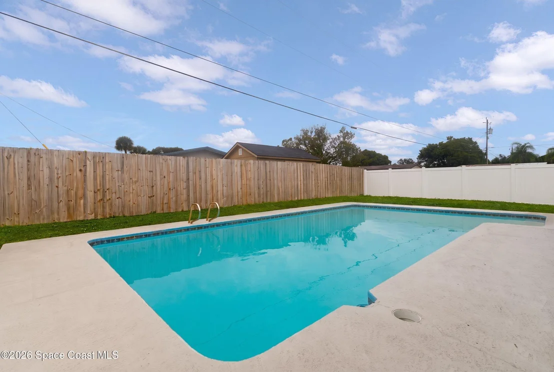 Photo of 632 Teak Drive