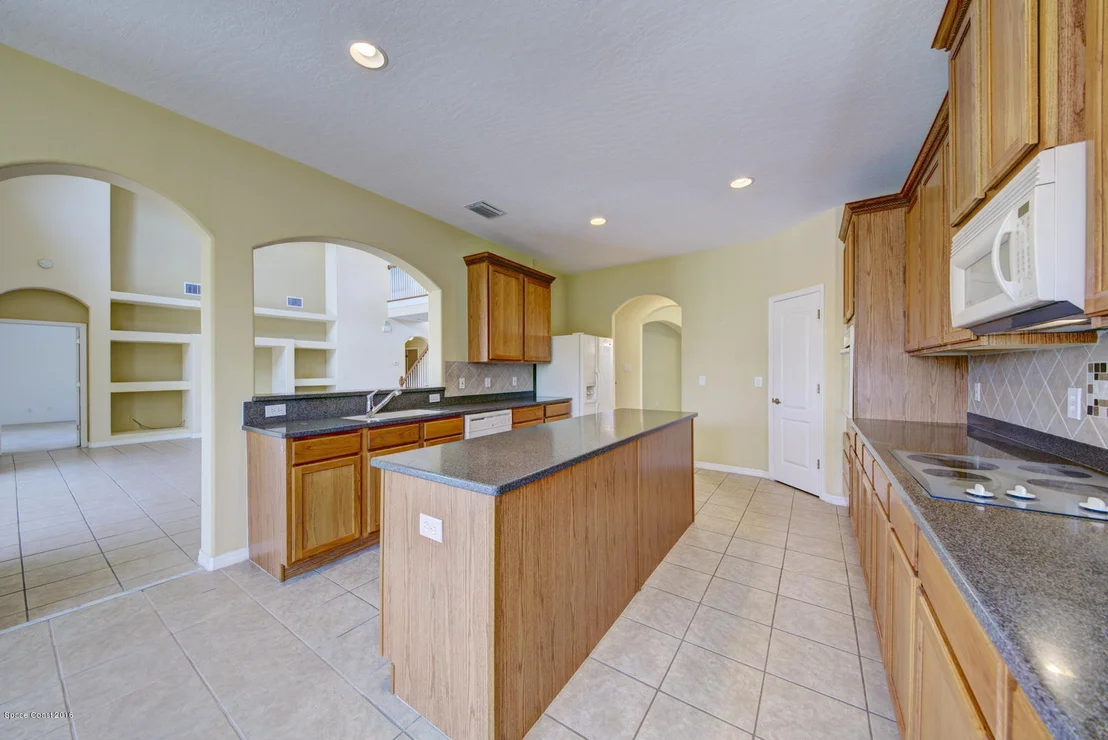 Photo of 3516 Peninsula Circle