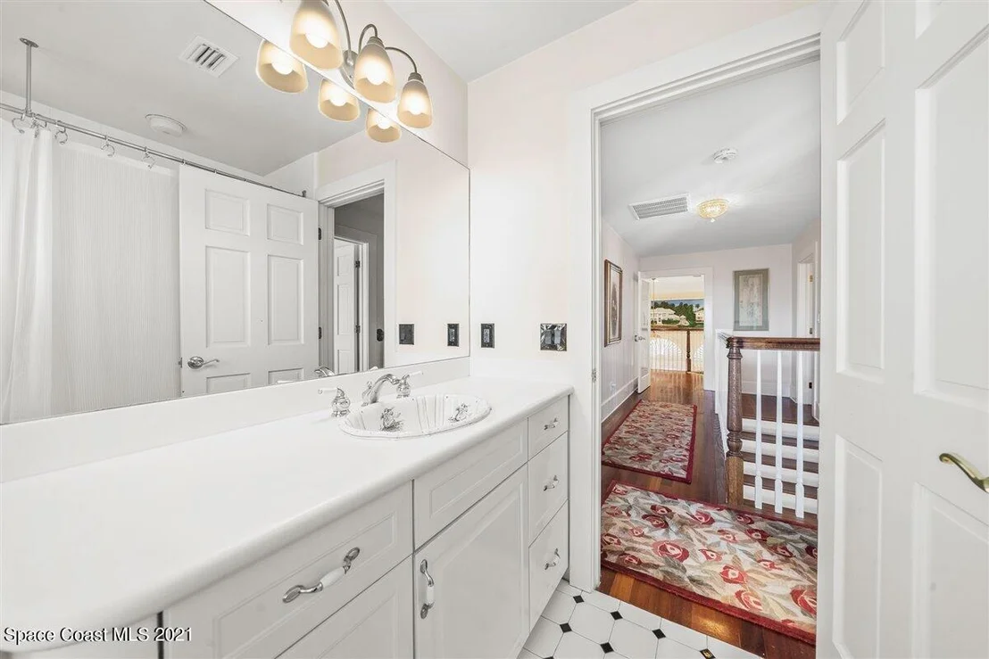 Photo of 515 Rockledge Drive