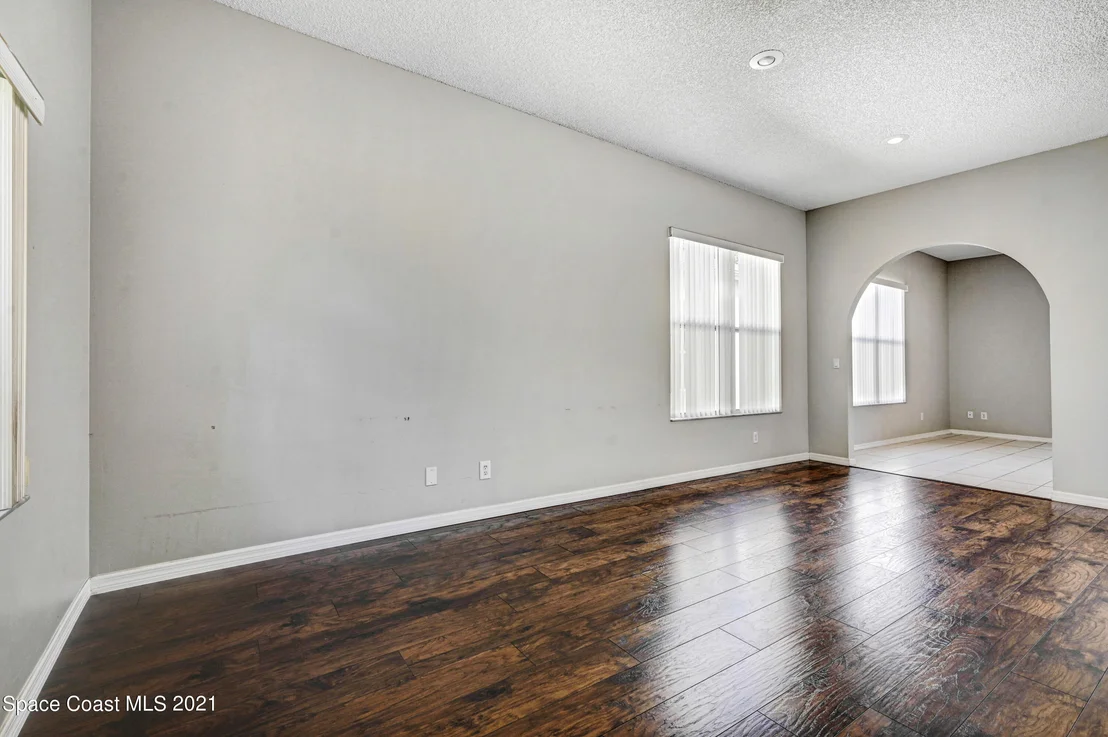 Photo of 7016 Hammock Trace Drive