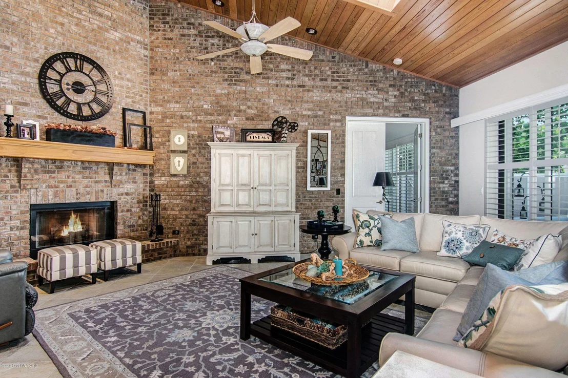 Photo of 1242 Silver Lake Drive