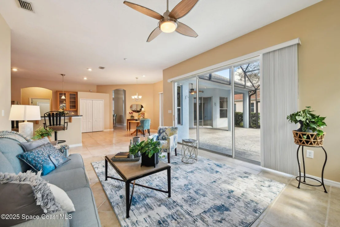 Photo of 115 Ridgemont Circle SE