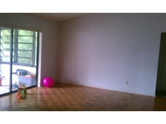 Photo of 820 NW Lyons