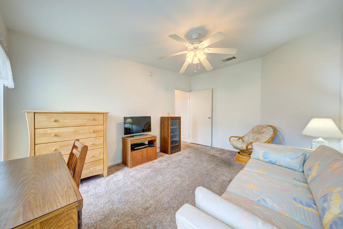 Photo of 665 Outer Drive