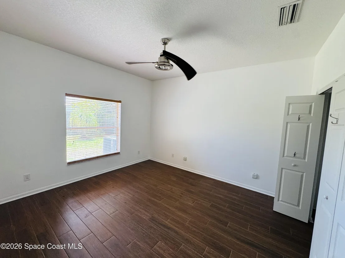 Photo of 1110 Morgan Circle NE
