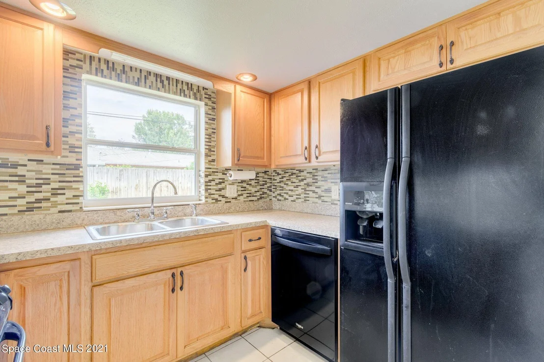 Photo of 910 Jefferson Road