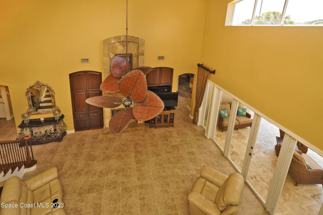 Photo of 2217 Royal Oaks Drive