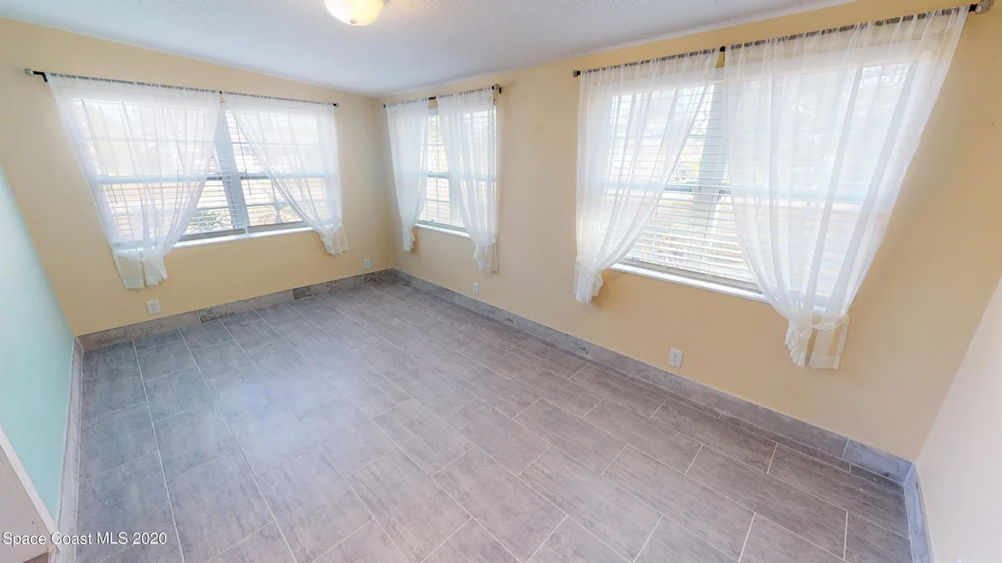 Photo of 1084 Cable Lane NE