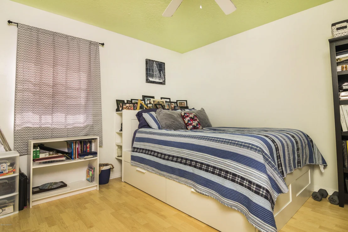 Photo of 6855 Cedar Avenue