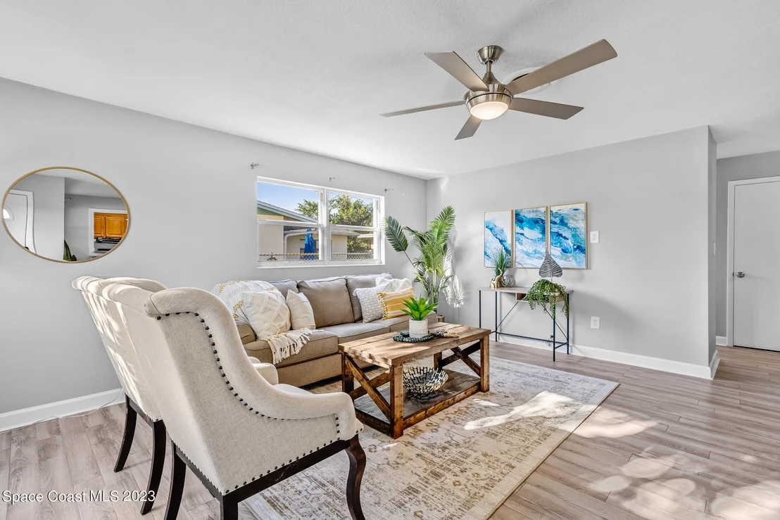 Photo of 696 Teak Drive