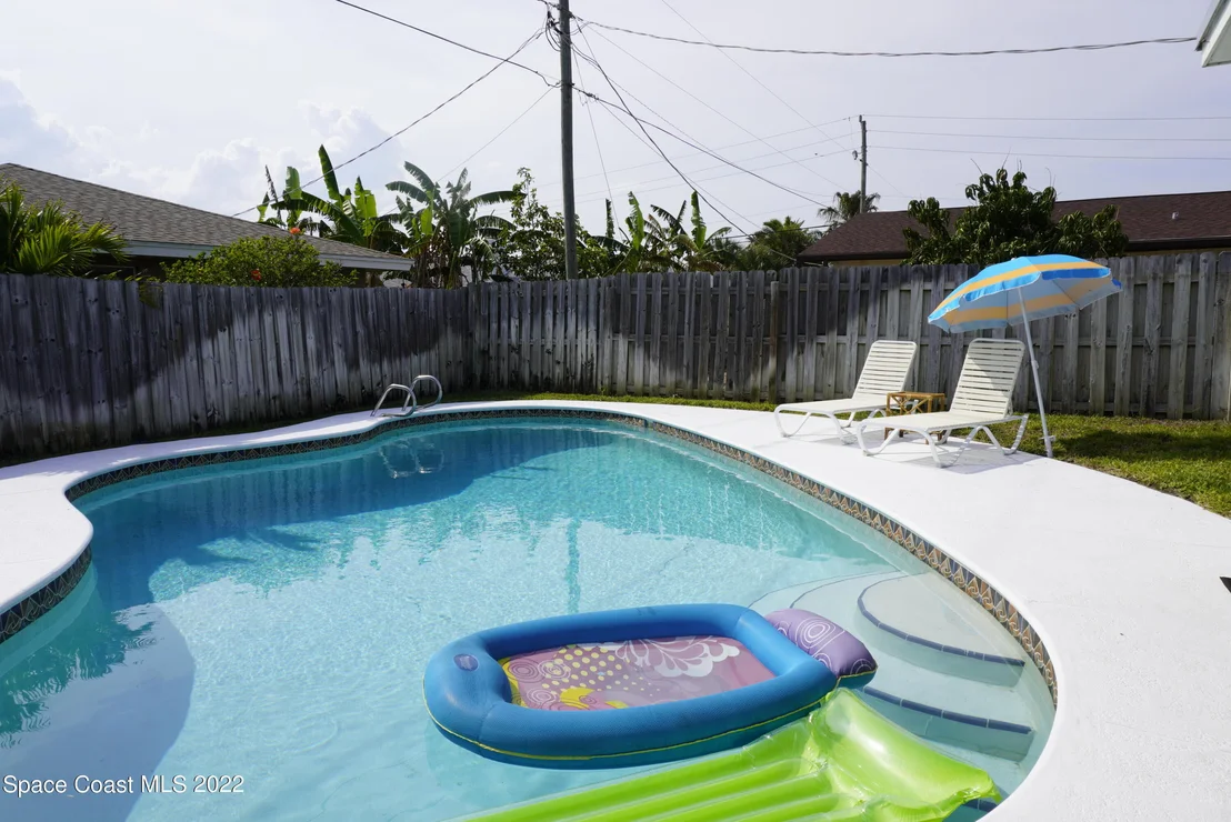 Photo of 710 Hibiscus Drive