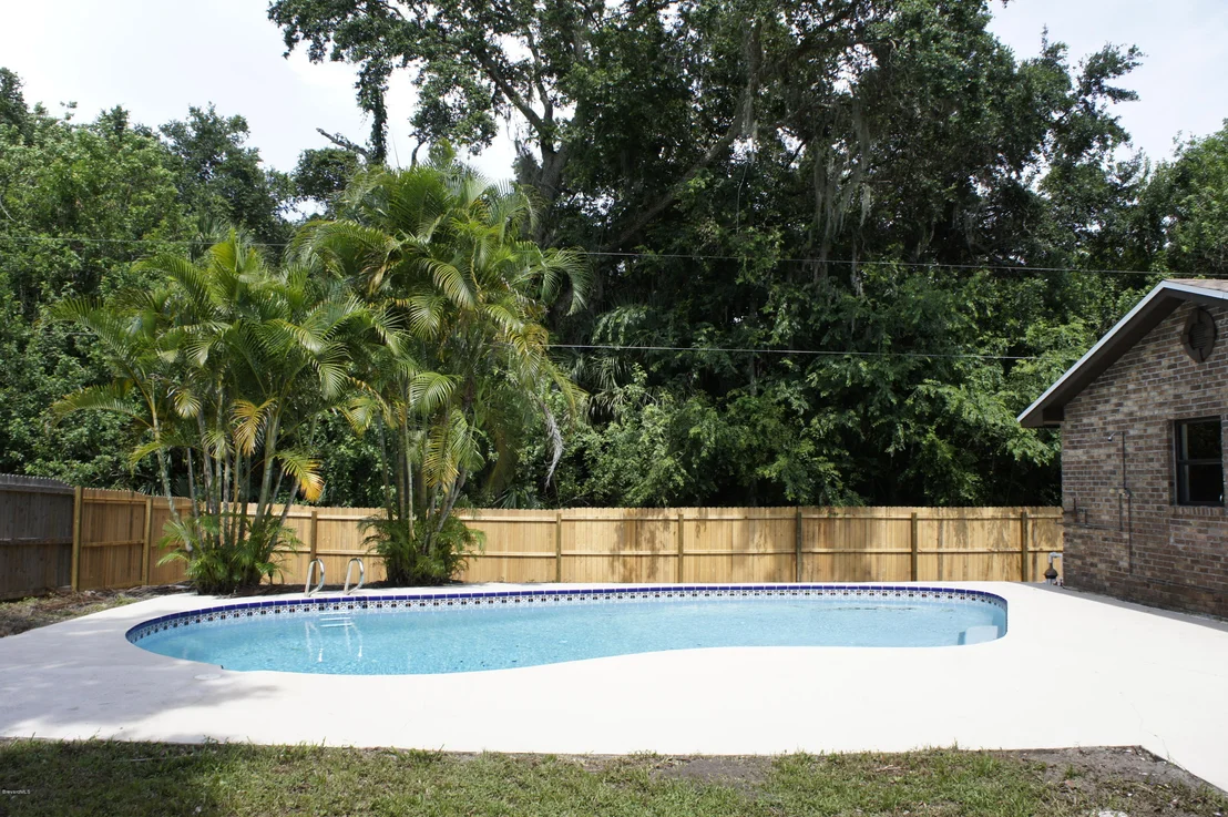 Photo of 1833 Oakwood