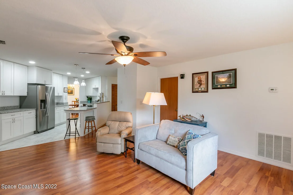Photo of 5970 Cannon Avenue