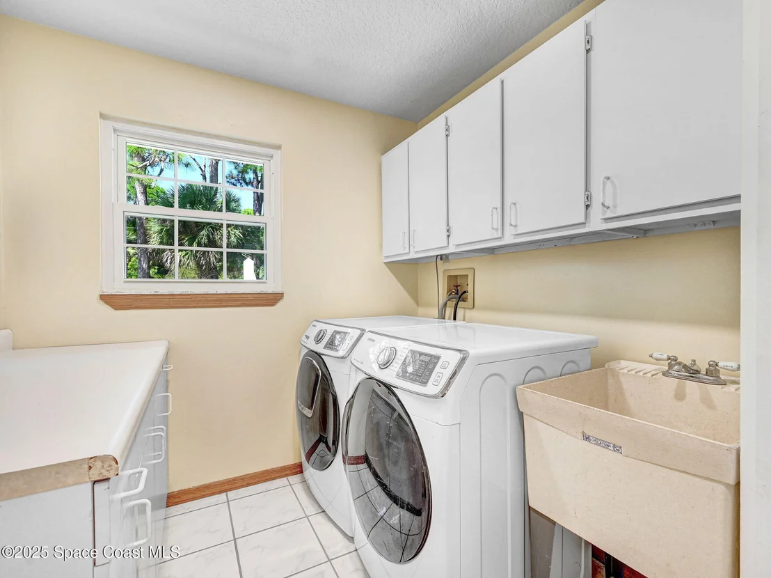 Photo of 6570 Whispering Pines Lane