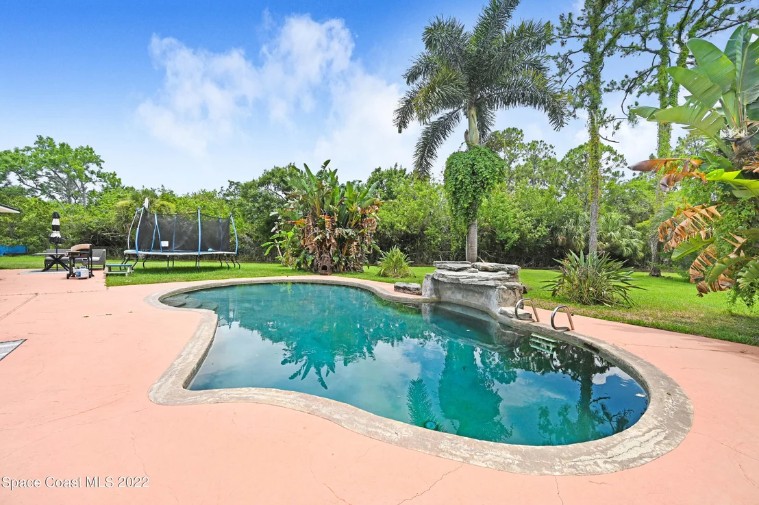 Photo of 3225 Fairview Drive