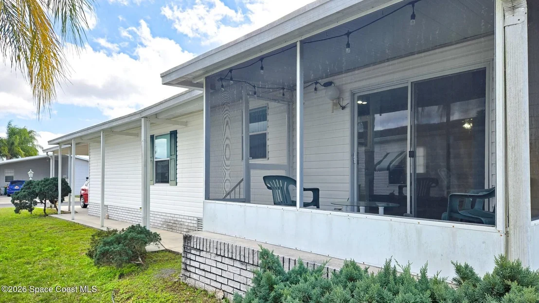 Photo of 306 Buttonwood Court