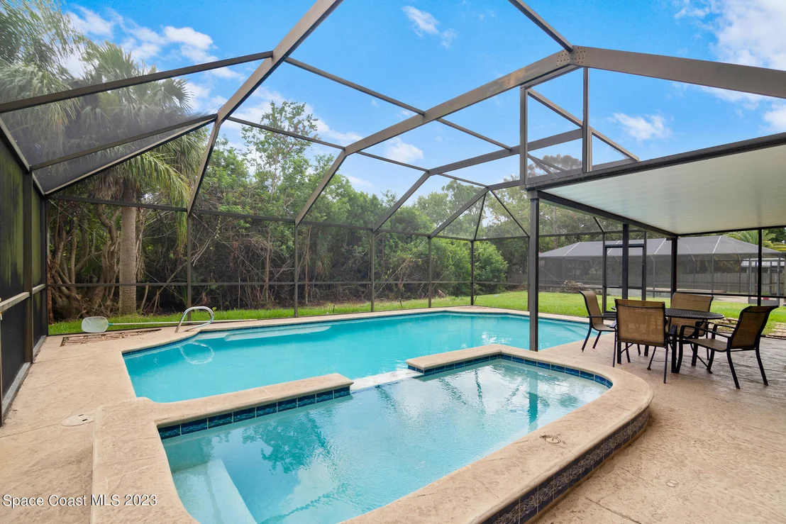 Photo of 4595 Willow Bend Drive