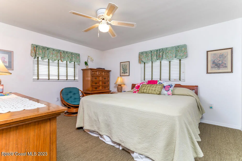 Photo of 2115 S River Road