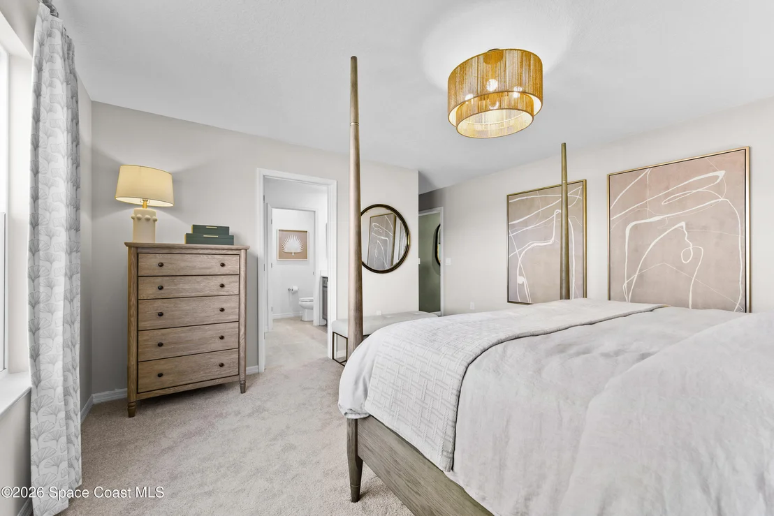 Photo of 806 Castleford Avenue NE