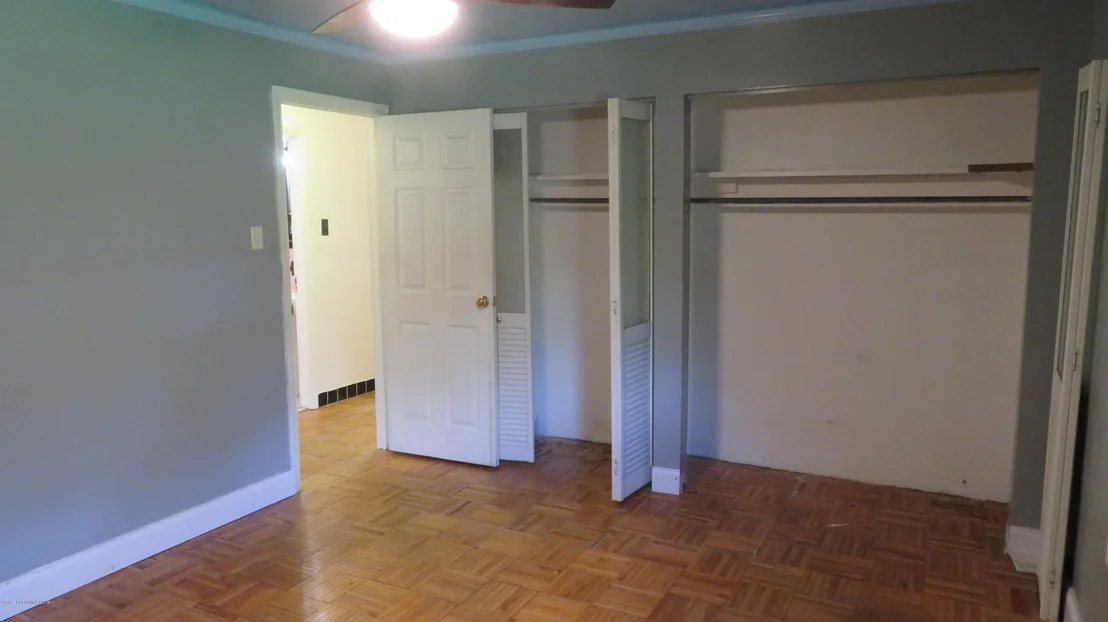 Photo of 152 NW Irwin Avenue