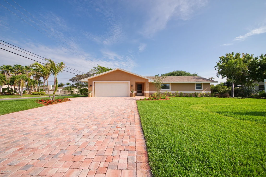 Photo of 516 Banyan Way