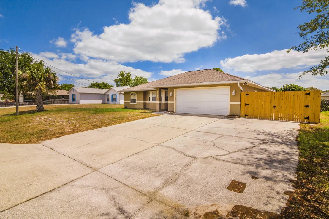 Photo of 6855 Cedar Avenue