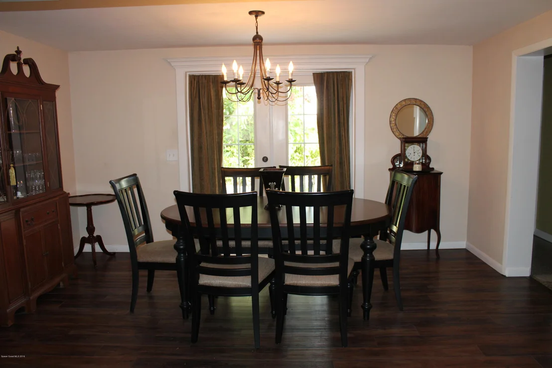Photo of 415 Bluff Drive