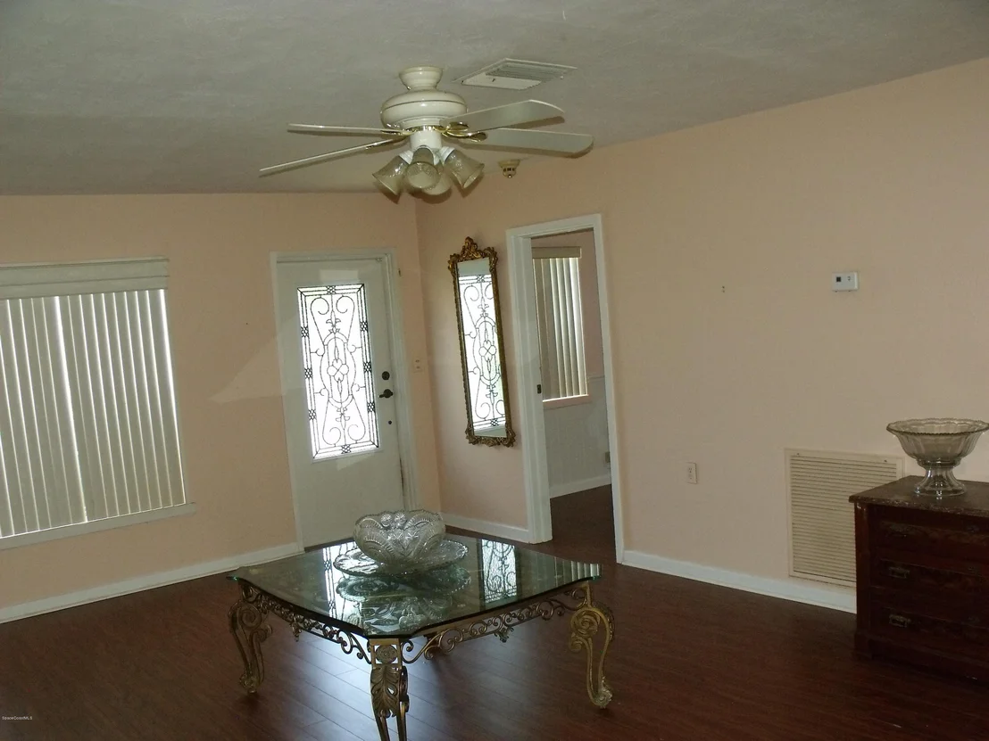 Photo of 101 Valencia Road