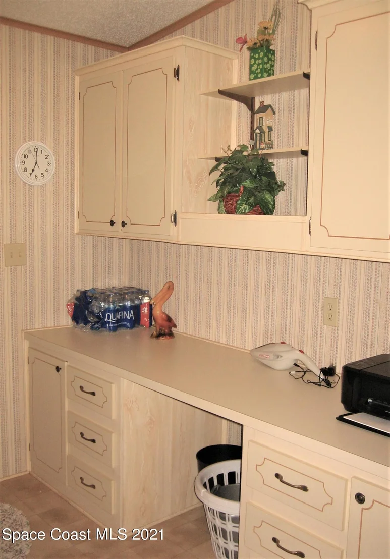 Photo of 2329 Coconut Palm Drive NE
