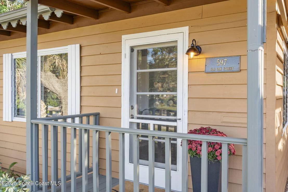 Photo of 597 Old Oak Street