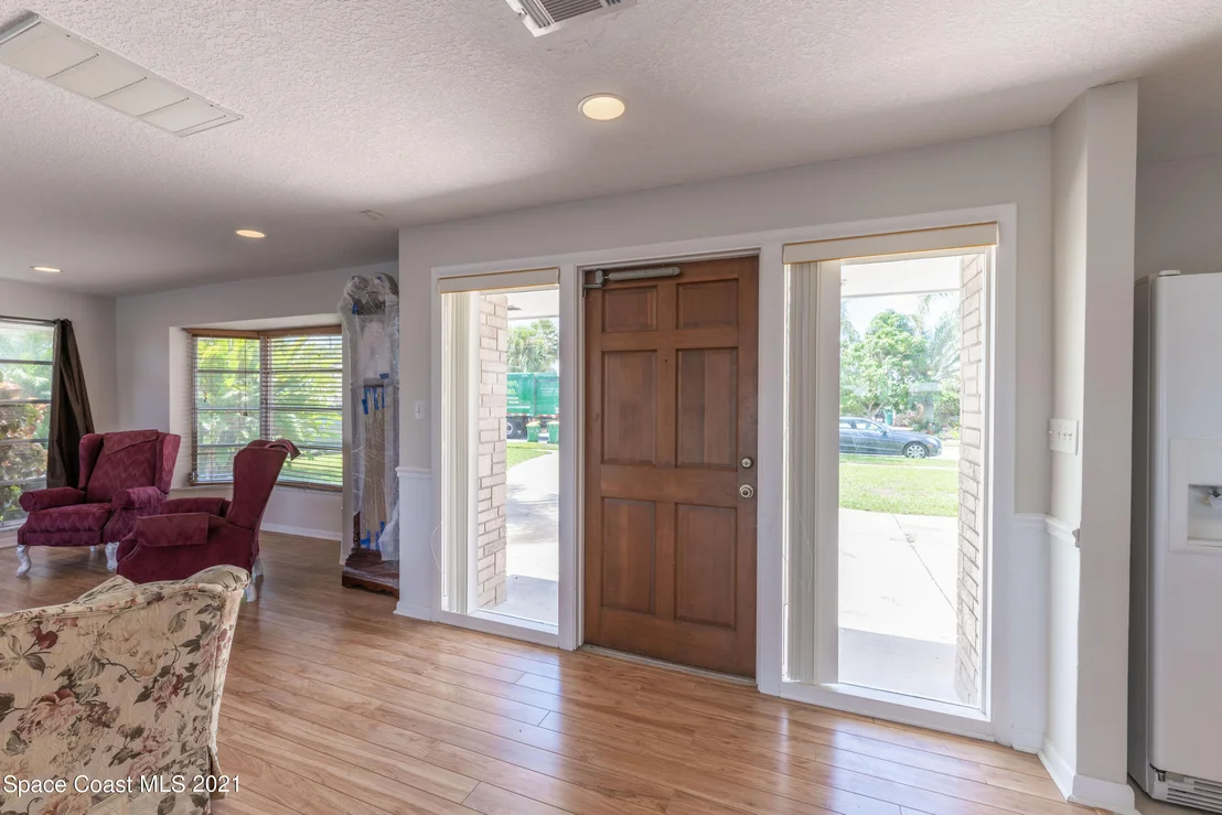 Photo of 483 Sandpiper Drive