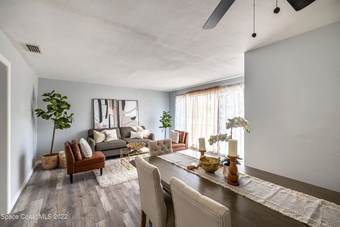 Photo of 1047 Myrtle Lane