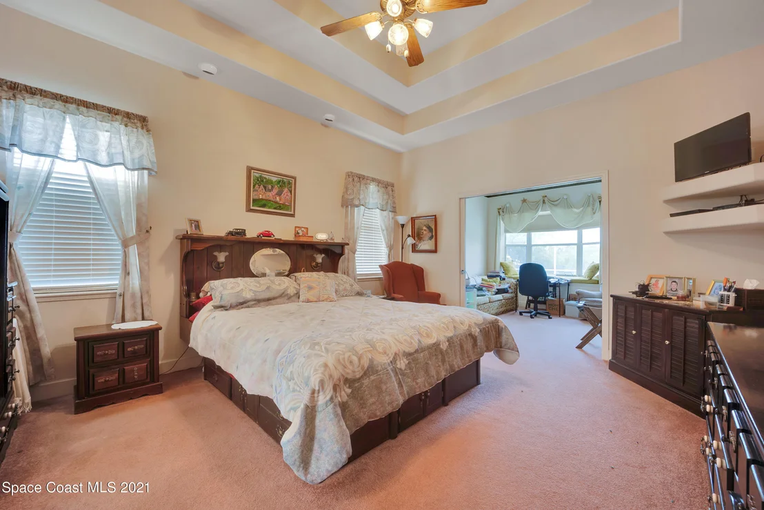Photo of 951 Stratford Place