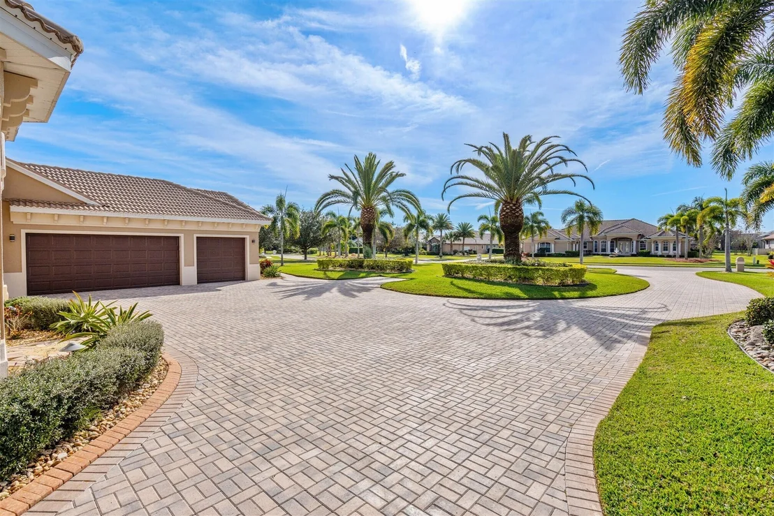Photo of 2863 Bellwind Circle