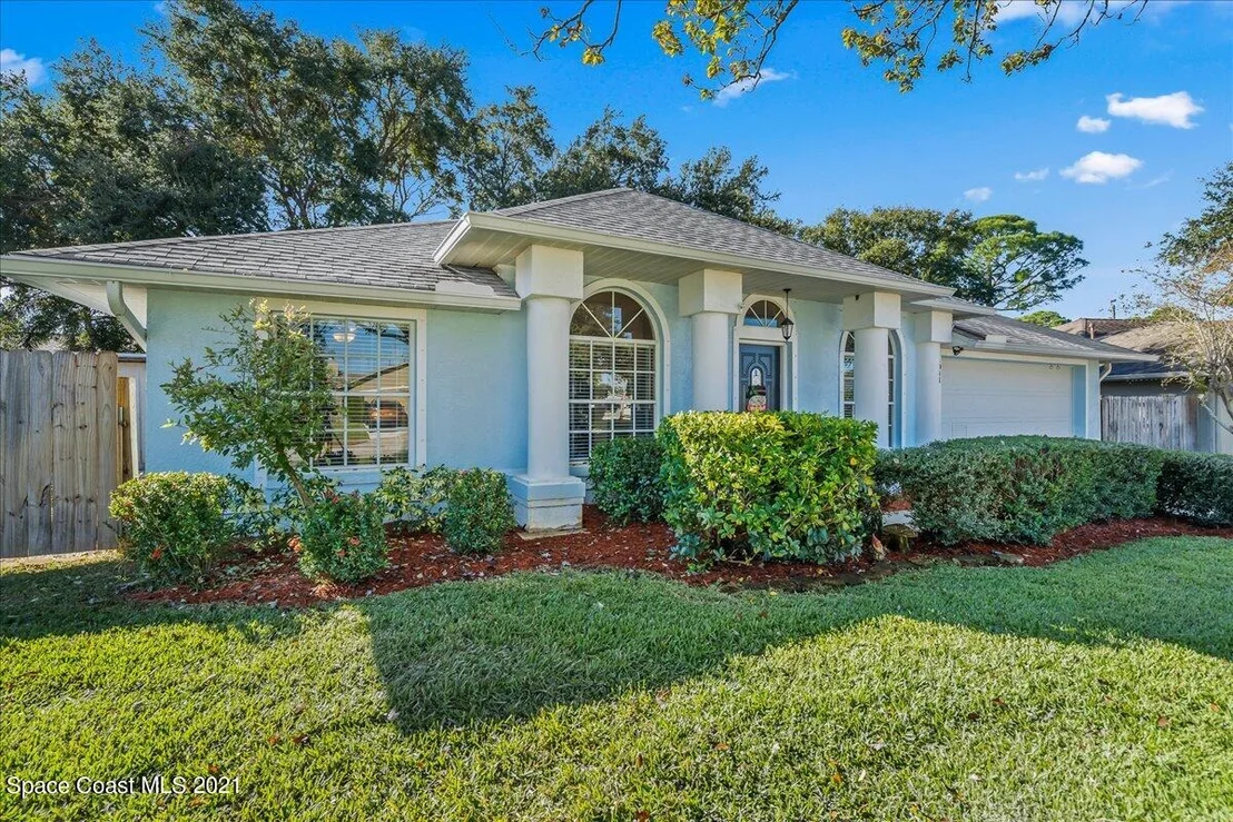 Photo of 1041 Jacaranda Circle