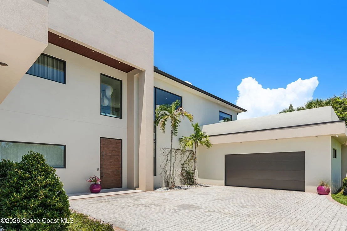 Photo of 7866 Casuarina Drive