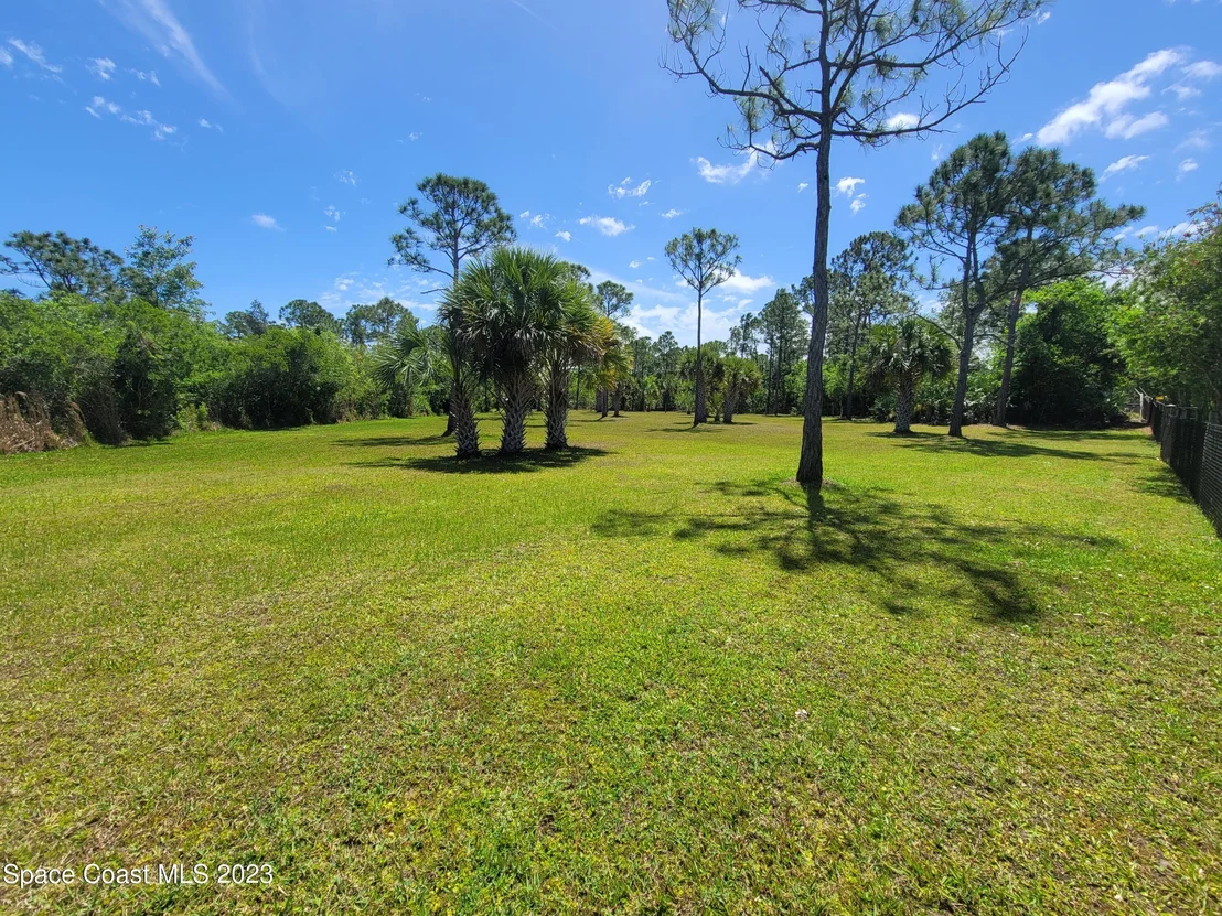 Photo of 2420 Quarterman Lane