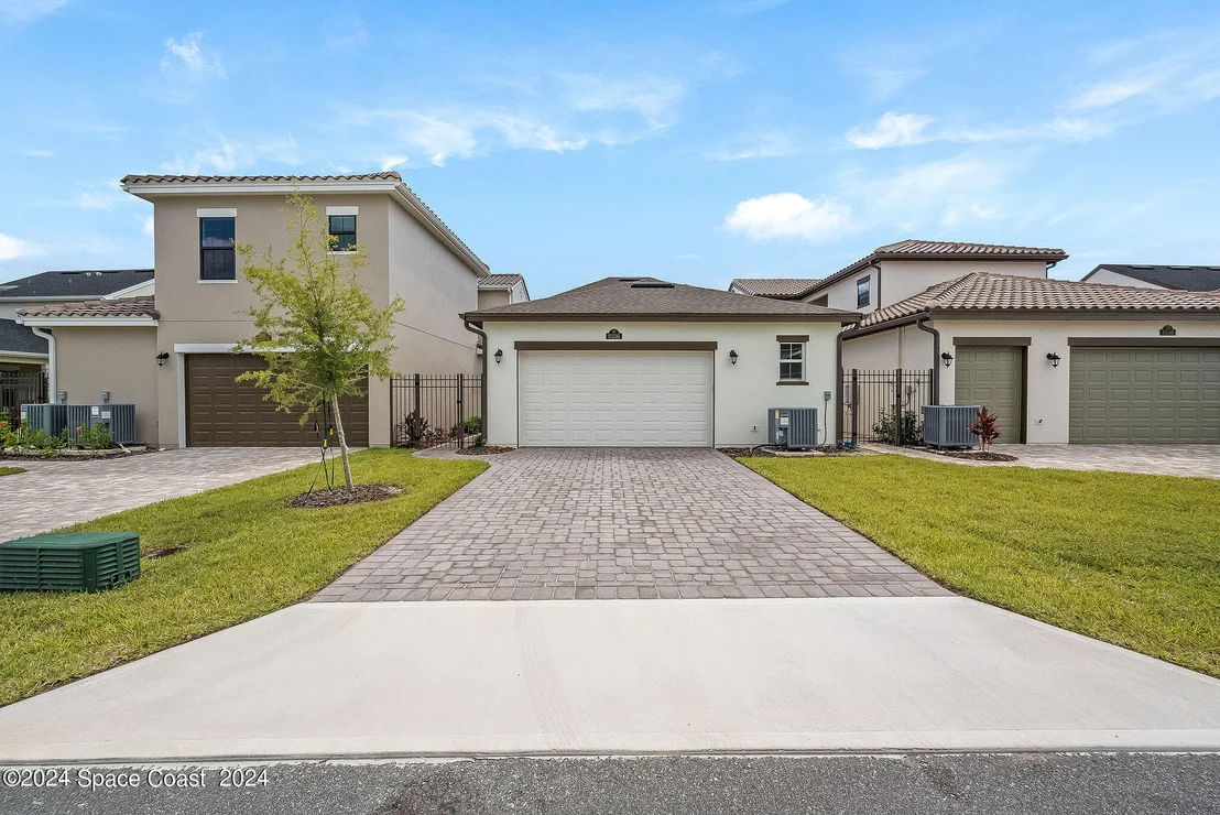 Photo of 8536 Lyside Drive