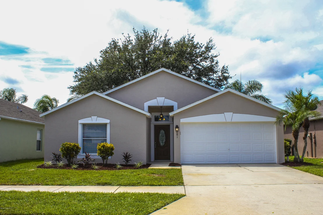 Photo of 881 Villa Drive