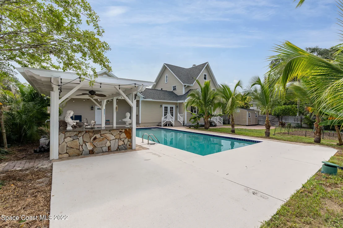Photo of 1695 Highland Avenue