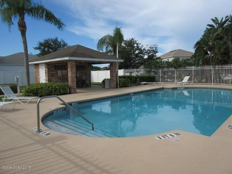 Photo of 1243 White Oak Circle