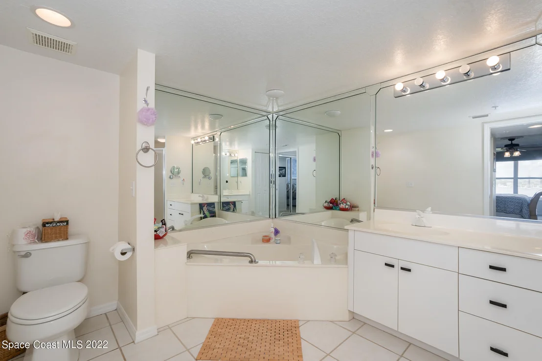 Photo of Unit 205 at 100 Riverside Drive