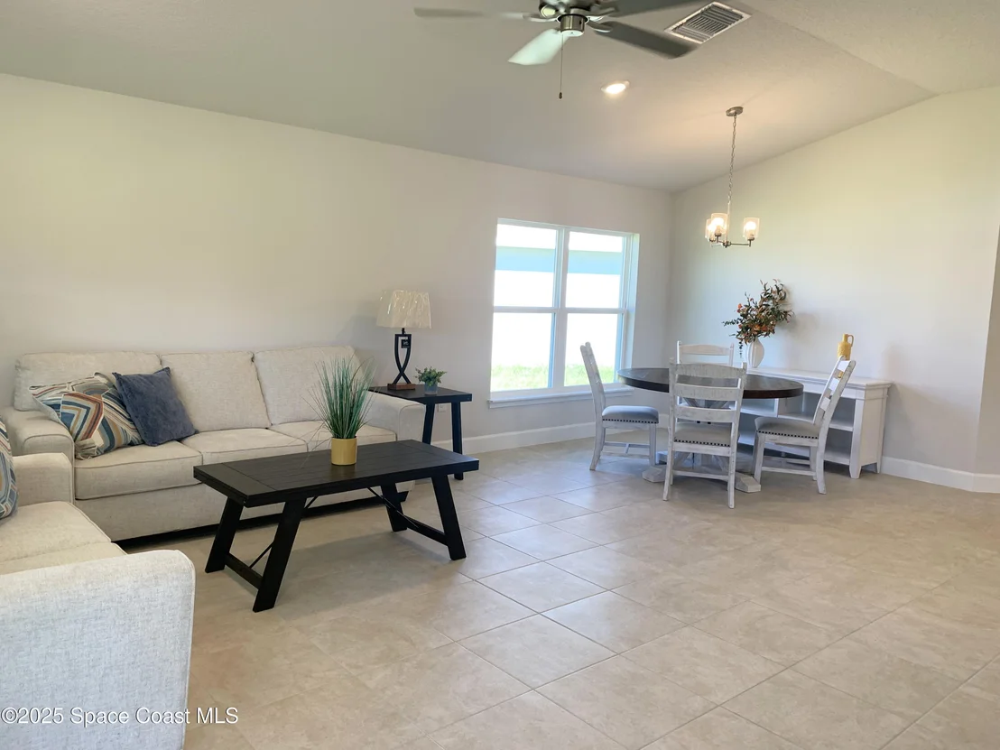 Photo of 1105 Kylar Drive NW