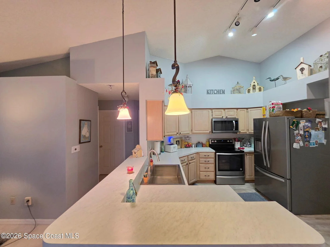 Photo of 2599 Senator Way